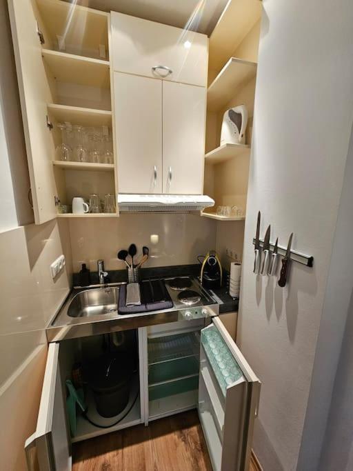 City Apartment บราติสลาวา ภายนอก รูปภาพ