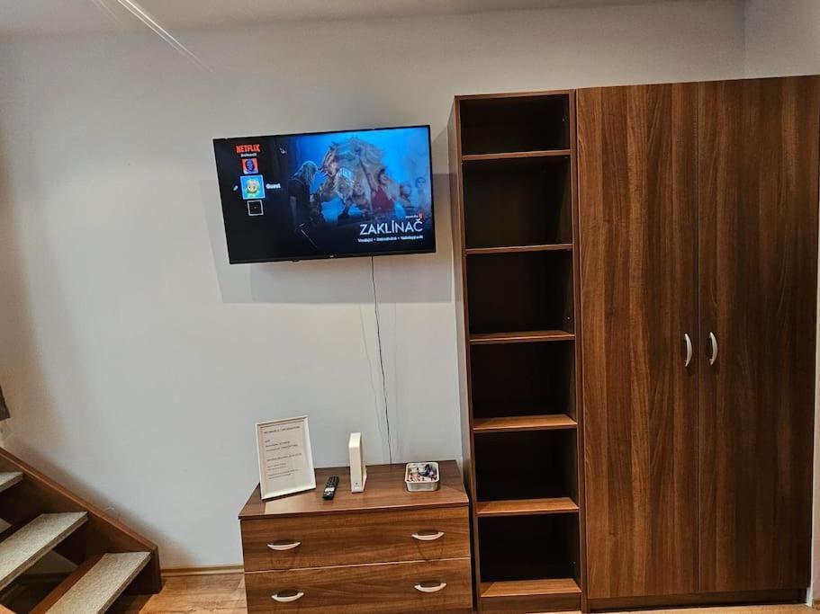 City Apartment บราติสลาวา ภายนอก รูปภาพ