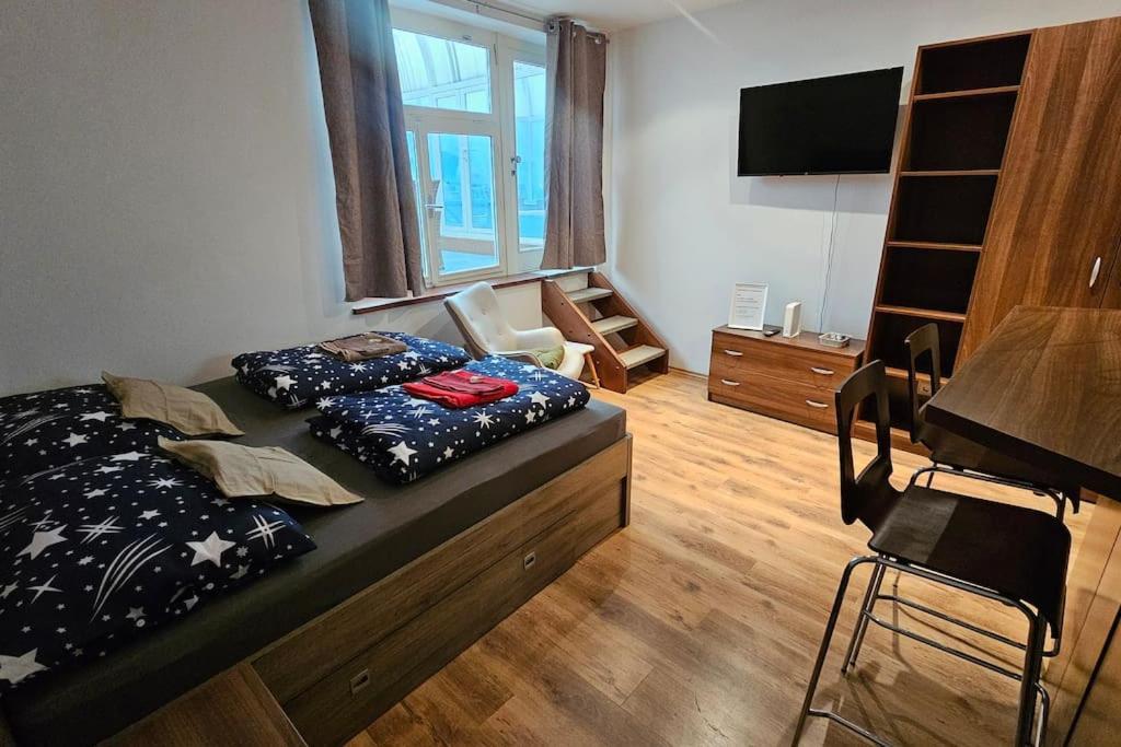 City Apartment บราติสลาวา ภายนอก รูปภาพ